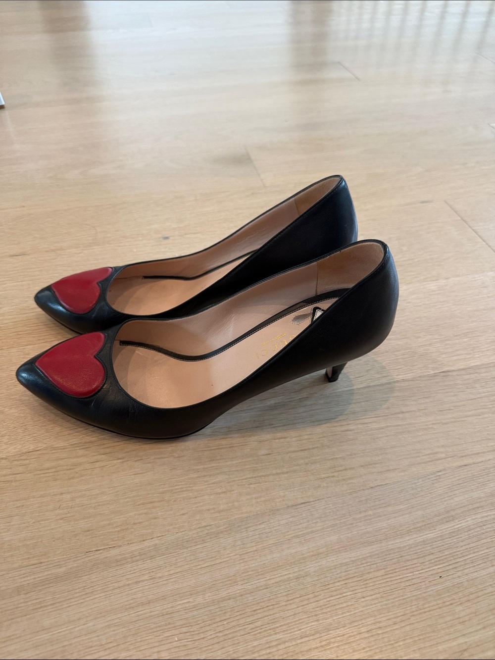 Gucci Black Leather Pointed Pumps with Red Heart Accent - Picture 2 of 4